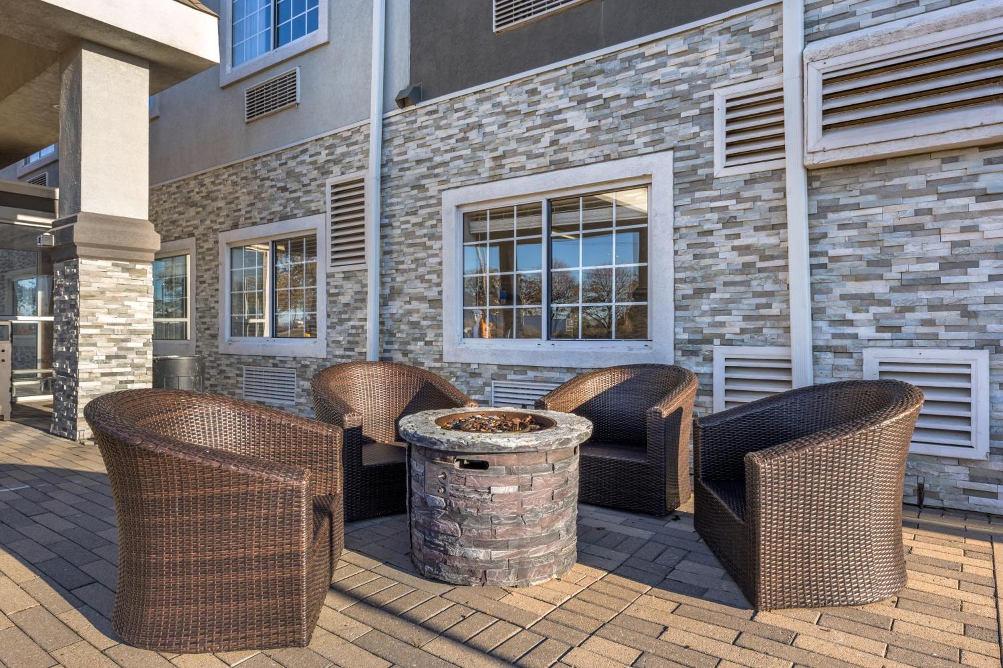 Country Inn & Suites By Radisson Bolingbrook, I-55 Eksteriør billede